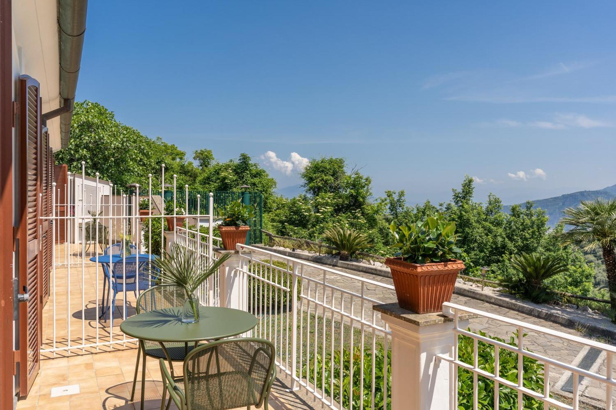 I Monolocali Apartment Sant'Agata sui due Golfi Exterior photo